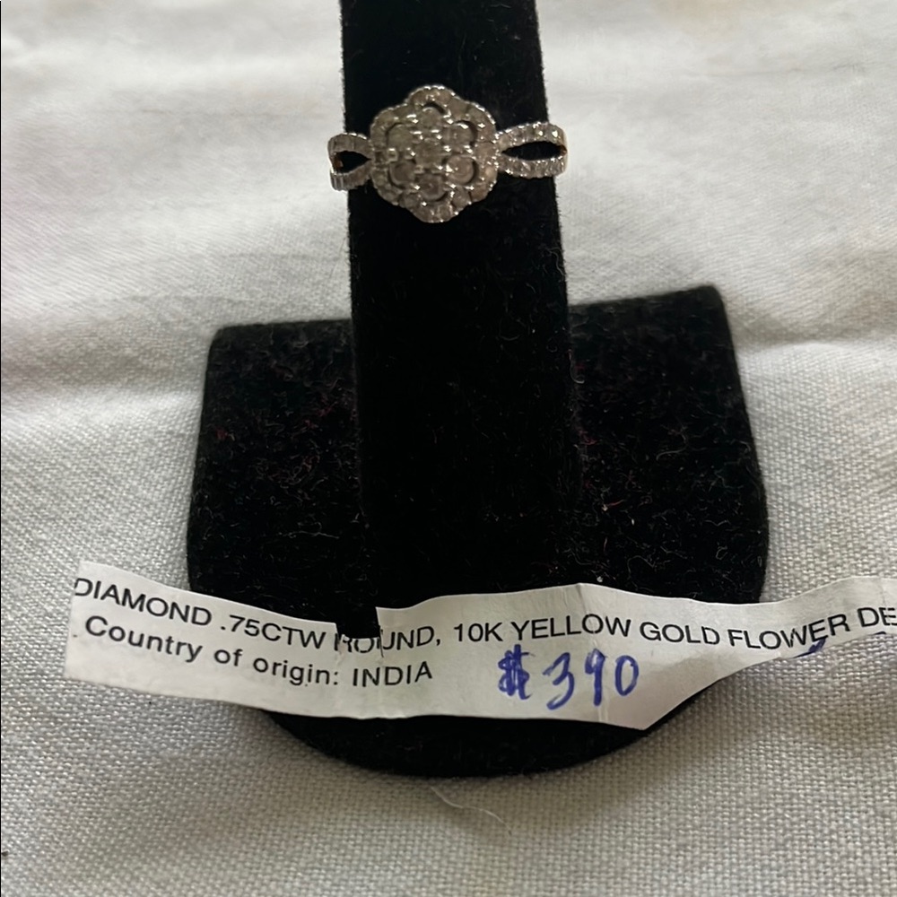 10 Kt Yellow Gold, Diamond Ring size 7